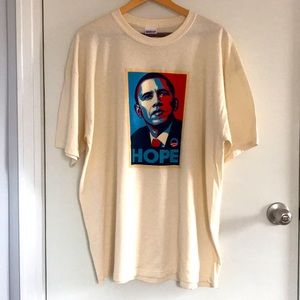 *NEW* Obama “Hope” Graphic T-shirt - XL